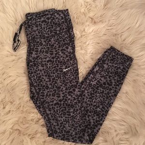 Nike patterned leggings